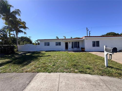 16820 Nw 54th Ct, Miami Gardens, FL, 33055-3906 | Card Image