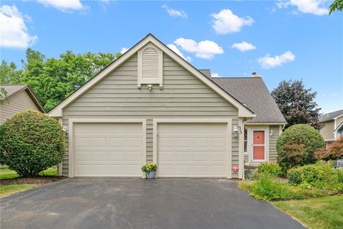25 E Pointe, Fairport, NY, 14450-9776 | Card Image