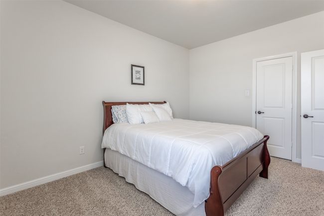 3236 Camden Creek Rd, House other with 4 bedrooms, 2 bathrooms and null parking in Krum TX | Image 34