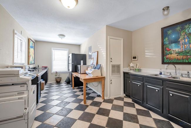 1605 N Big Spring St, Home with 0 bedrooms, 0 bathrooms and null parking in Midland TX | Image 34
