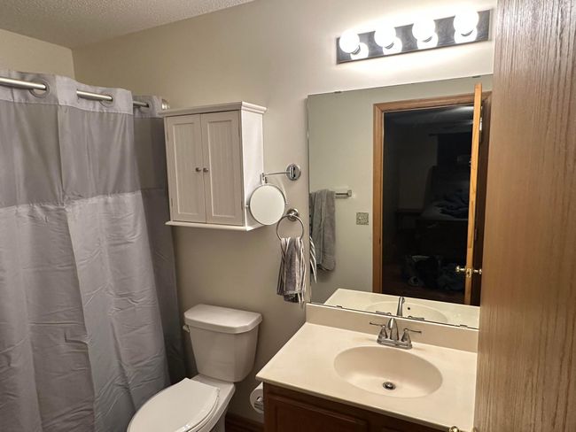 Bathroom | Image 25