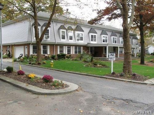 211-211 Towne House Vlg, Islandia, NY, 11749-4824 | Card Image