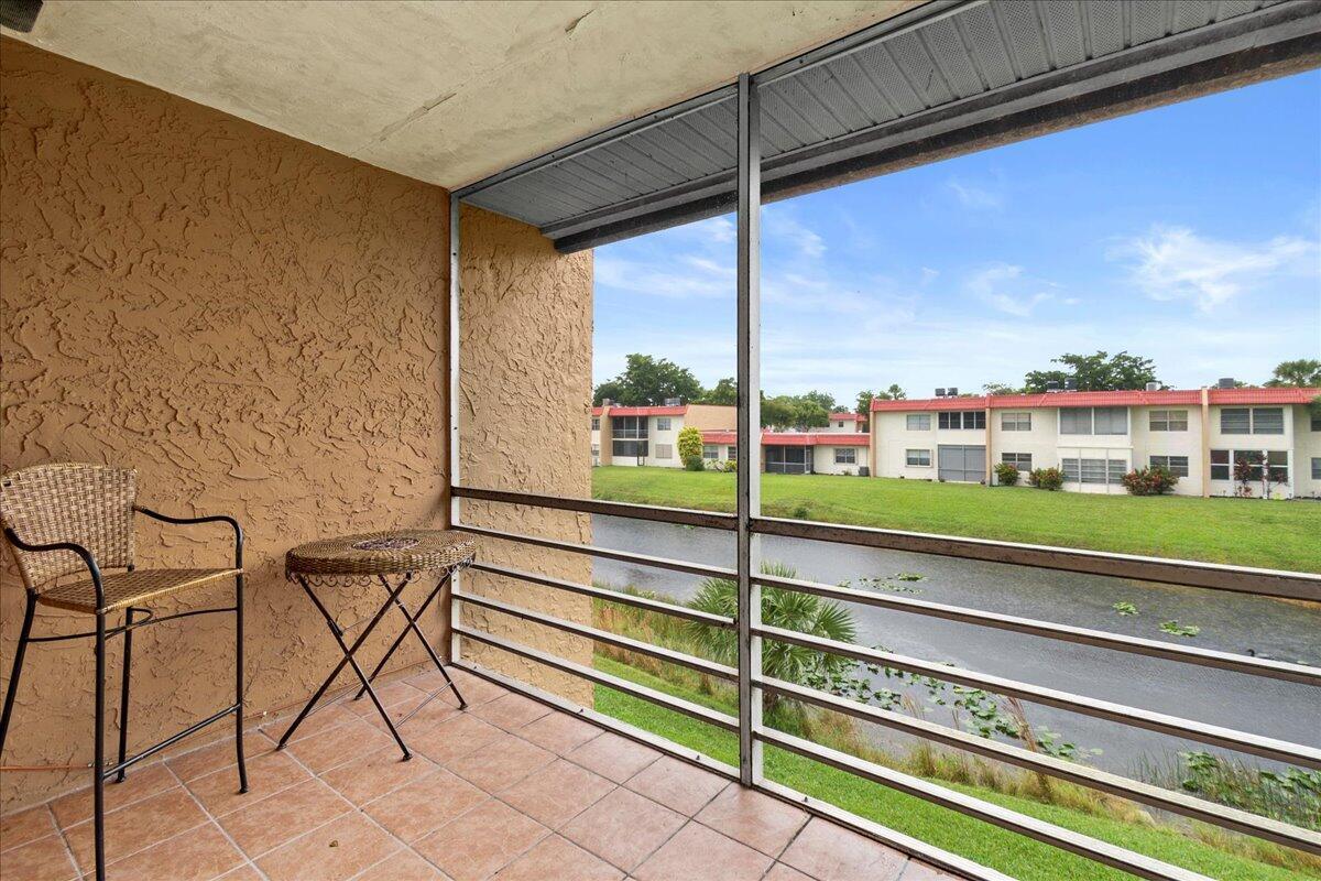 Lake Frances Dr, Royal Palm Beach, FL 33411