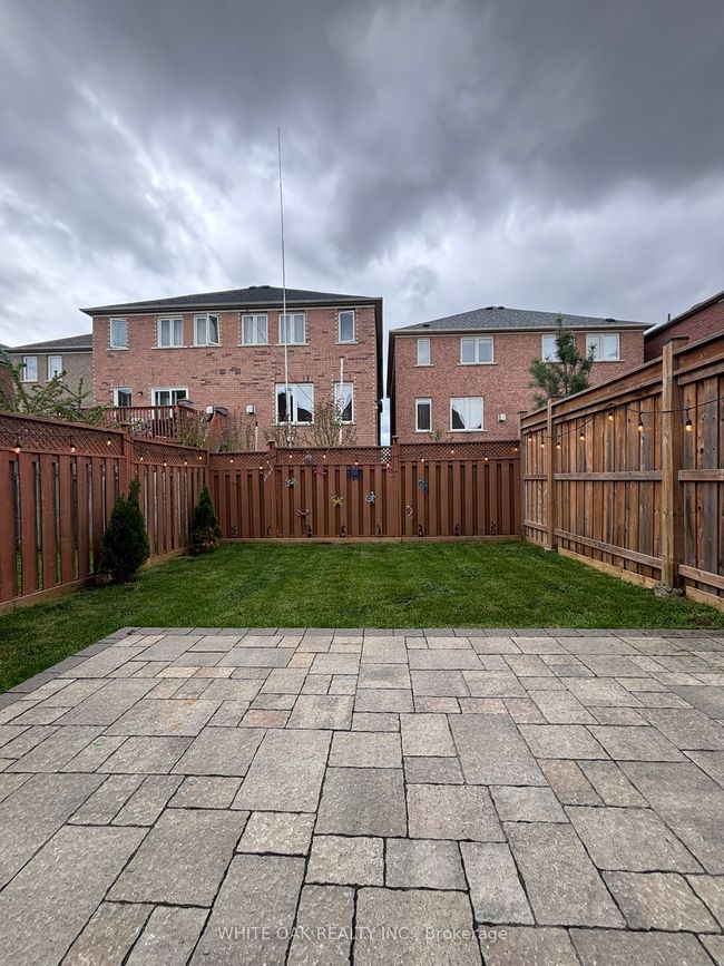 43 Sassafras Cir, House attached with 4 bedrooms, 4 bathrooms and 2 parking in Thornhill ON | Image 44
