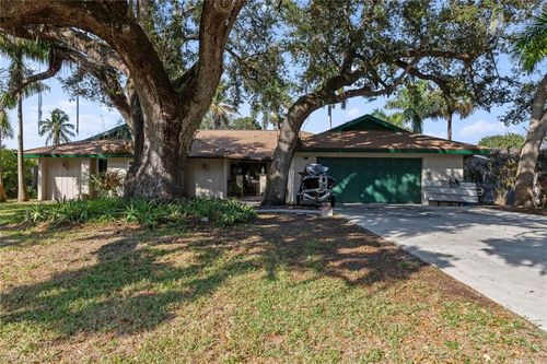 300 Broadview Dr, FORT MYERS, FL, 33905-3050 | Card Image