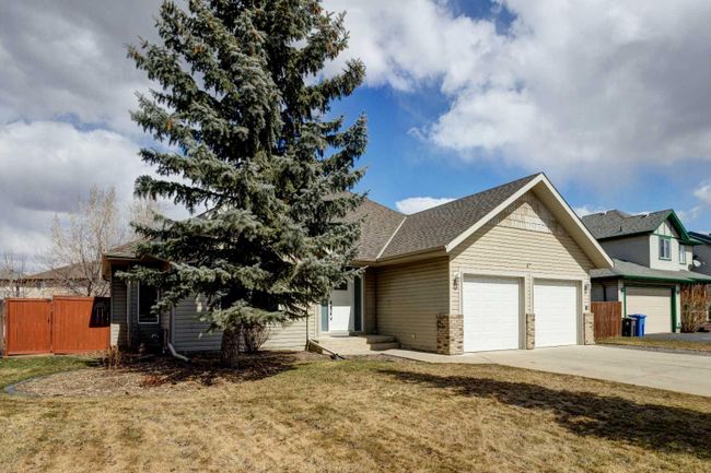 104 1 Avenue Se, Home with 5 bedrooms, 3 bathrooms and 4 parking in Langdon AB | Image 31