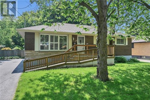 28 Francis St, Brantford, ON, N3R5N9 | Card Image