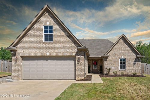 7616 Ridgefield Dr, Horn Lake, MS, 38637-9510 | Card Image