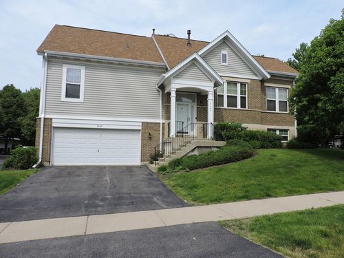 5640 Cambridge Way, Hanover Park, IL, 60133-3658 | Card Image
