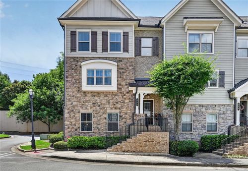 564 Henry Dr, Marietta, GA, 30064-3267 | Card Image
