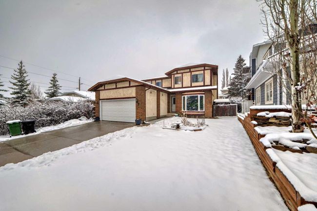 7 Hawksley Crescent Nw, Home with 4 bedrooms, 2 bathrooms and 4 parking in Calgary AB | Image 36