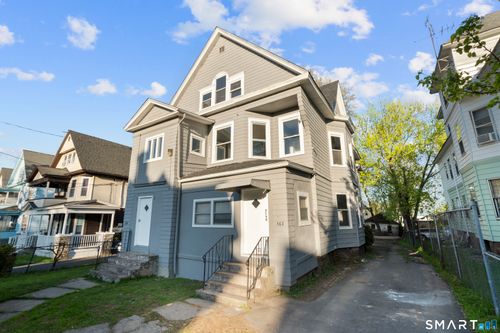 362 Sigourney St, Hartford, CT, 06112-2351 | Card Image