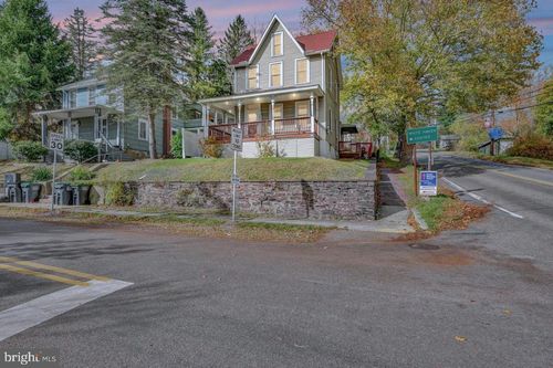 501 Buffalo St, White Haven, PA, 18661-1102 | Card Image