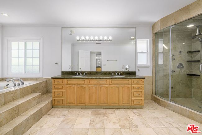 8760 White Oak Ave, House other with 4 bedrooms, 4 bathrooms and 8 parking in Sherwood Forest CA | Image 28