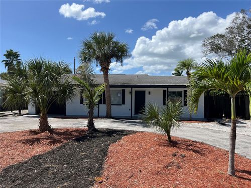 2801 45th St S, GULFPORT, FL, 33711-3739 | Card Image