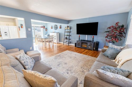 120 Erlanger Blvd, North Babylon, NY, 11703-1121 | Card Image