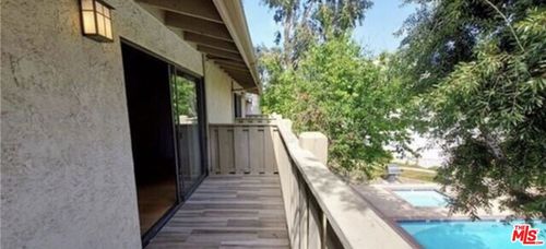 207-18433 Hatteras St, Tarzana, CA, 91356 | Card Image