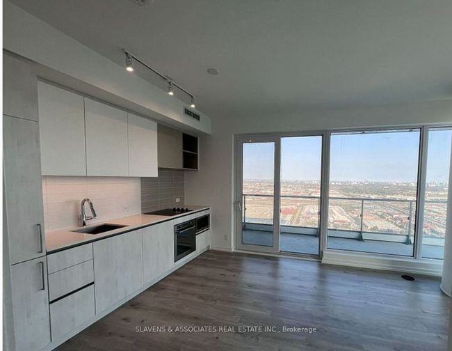 4912 - 7890 Jane St, Condo with 2 bedrooms, 2 bathrooms and null parking in Concord ON | Image 11