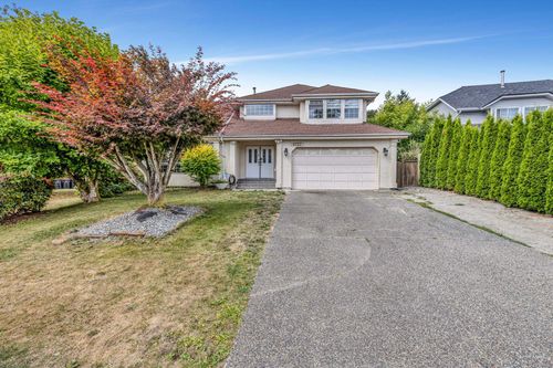 8727 142a St, Surrey, BC, V3W4G4 | Card Image