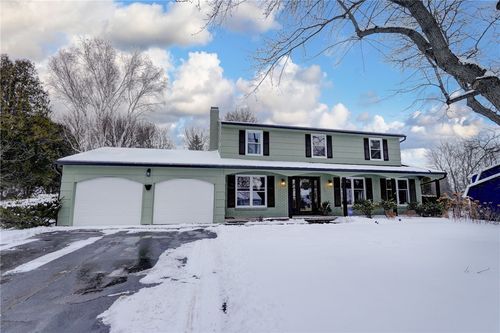 27 Crestview Dr, Pittsford, NY, 14534-2237 | Card Image