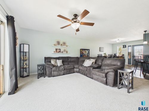 13-8508 W Laverne Wipf St Street, Sioux Falls, SD, 57106 | Card Image