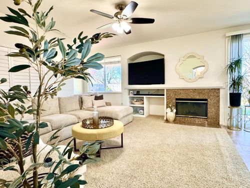 253 Royal River, Yuba City, CA, 95991 | Card Image