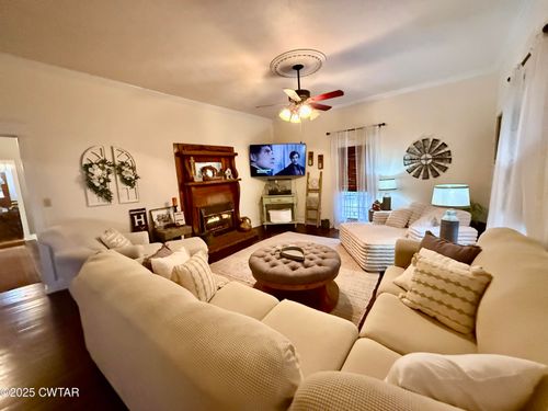 4972 Claude Tucker Rd, Union City, TN, 38261-7906 | Card Image