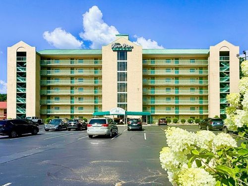 ste-103-3215 N River Rd, Pigeon Forge, TN, 37863-3435 | Card Image