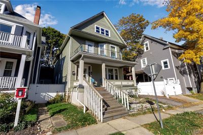 372 Parkdale Avenue, Home with 6 bedrooms, 2 bathrooms and null parking in Buffalo NY | Image 2