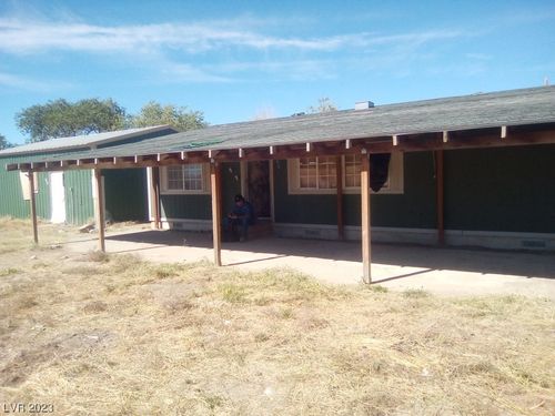 8300 Greenfeather Dr, Winnemucca, NV, 89445-8524 | Card Image