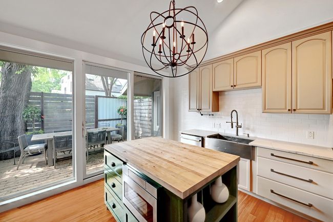 702 W Mary St, House other with 3 bedrooms, 3 bathrooms and 5 parking in Austin TX | Image 15