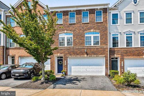 26033 Huntwick Glen Sq, ALDIE, VA, 20105-5716 | Card Image