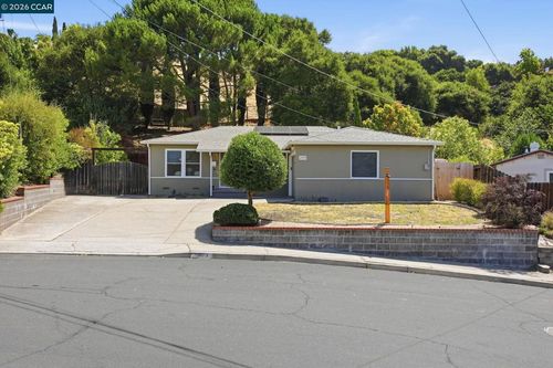 2979 Higuera Ave, Pinole, CA, 94564-1514 | Card Image