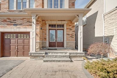 2455 Pine Glen Rd, House other with 3 bedrooms, 4 bathrooms and 4 parking in Oakville ON | Image 2