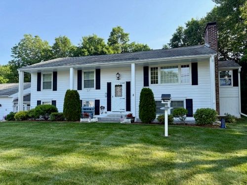 8 Brady Rd, Westborough, MA, 01581-1703 | Card Image