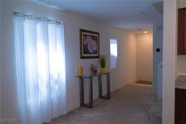 Corridor with light carpet | Image 13