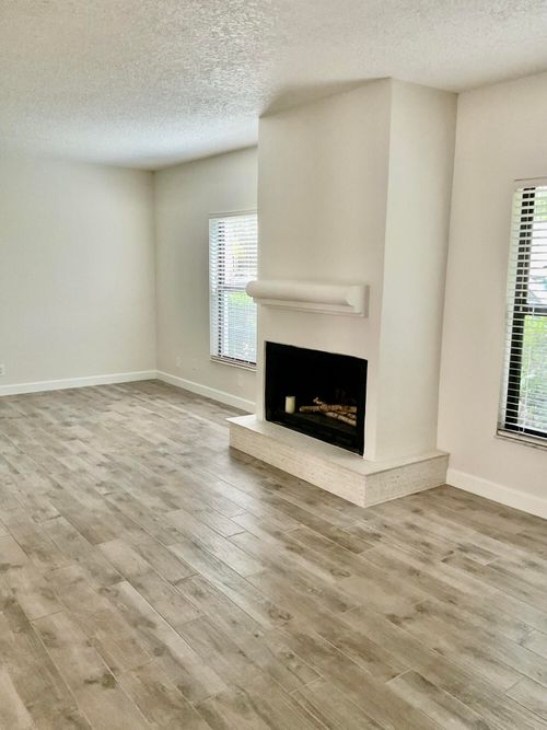 1e-810 Park Pl, West Palm Beach, FL, 33401-7246 | Card Image