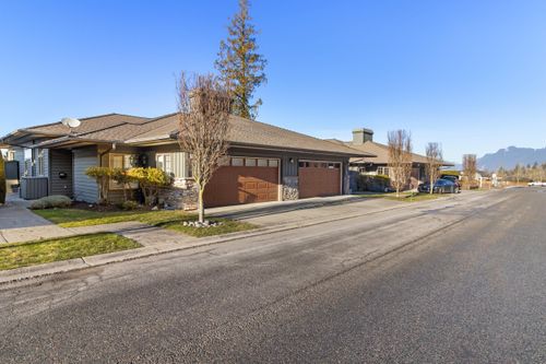 104-51096 Falls Crt, Chilliwack, BC, V4Z1K7 | Card Image