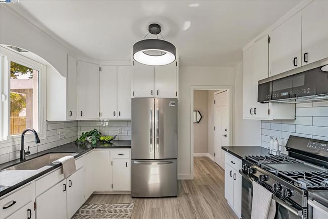 2715 Frazier Ave, House other with 3 bedrooms, 1 bathrooms and 1 parking in Oakland CA | Image 11