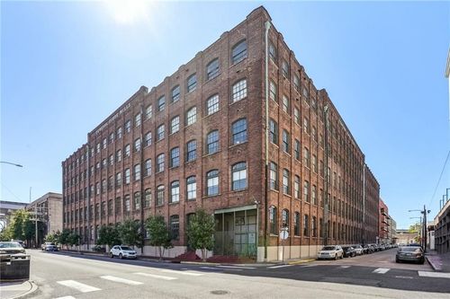 apt-101-1107 Peters St, New Orleans, LA, 70130-6806 | Card Image