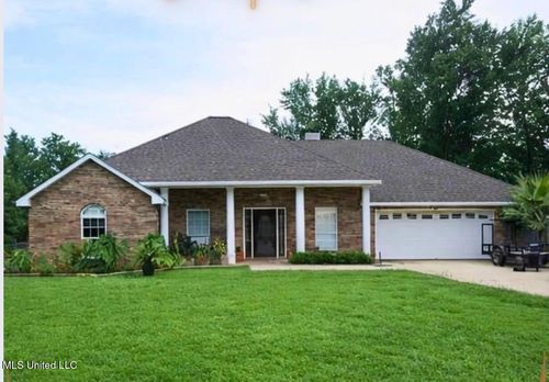 14609 Porteaux Bay Dr, Biloxi, MS, 39532-9343 | Card Image