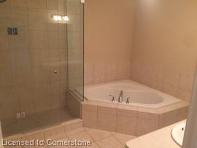 225 Park St S, Townhouse with 2 bedrooms, 0 bathrooms and 2 parking in Hamilton ON | Image 12