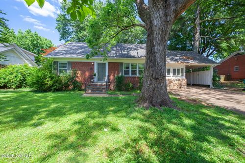 80 Summar Dr, Jackson, TN, 38301-4208 | Card Image