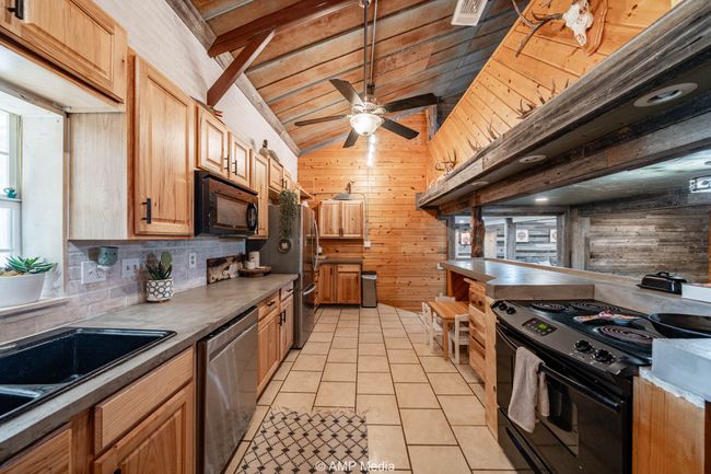 636 County Road 208, House other with 5 bedrooms, 3 bathrooms and null parking in Haskell TX | Image 7