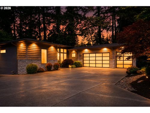18965 Pilkington Rd, Lake Oswego, OR, 97035-8129 | Card Image