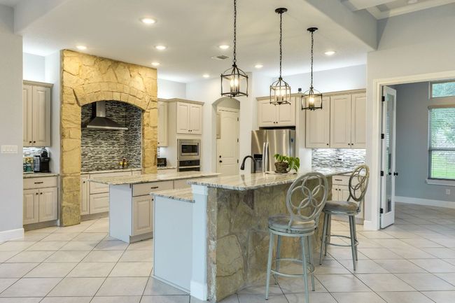 346 Blackbird Dr, House other with 4 bedrooms, 2 bathrooms and 5 parking in Spring Branch TX | Image 14