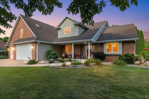3110 Seafarer Way, SUAMICO, WI, 54173 | Card Image