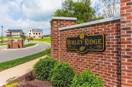912 Shelburne Way, Nicholasville, KY, 40356-6632 | Card Image