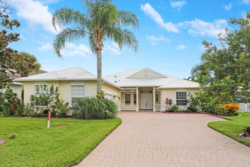 152 Nw Magnolia Lakes Blvd, Port St. Lucie, FL, 34986-3567 | Card Image