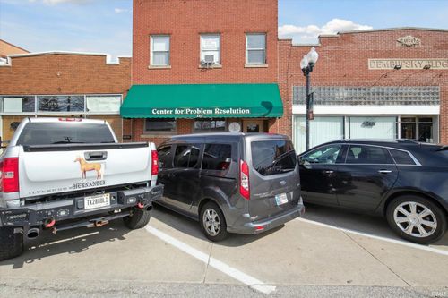 117 W Washington St, Goshen, IN, 46526-3728 | Card Image